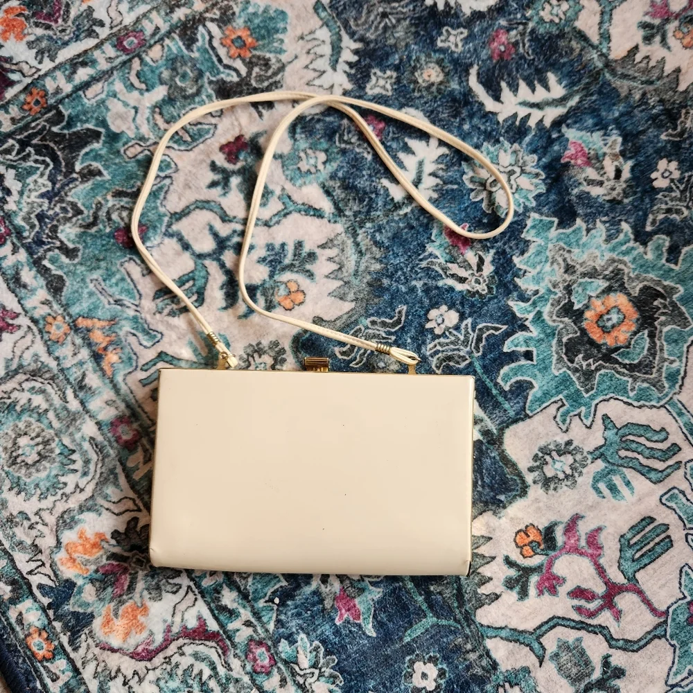 Vintage Vinyl Side Clasp Closure Clutch Bag With with Gold Hardware